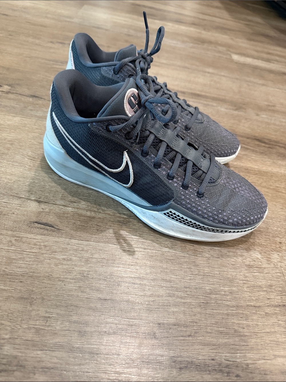 Women’s Nike Sabrina Basketball shoes